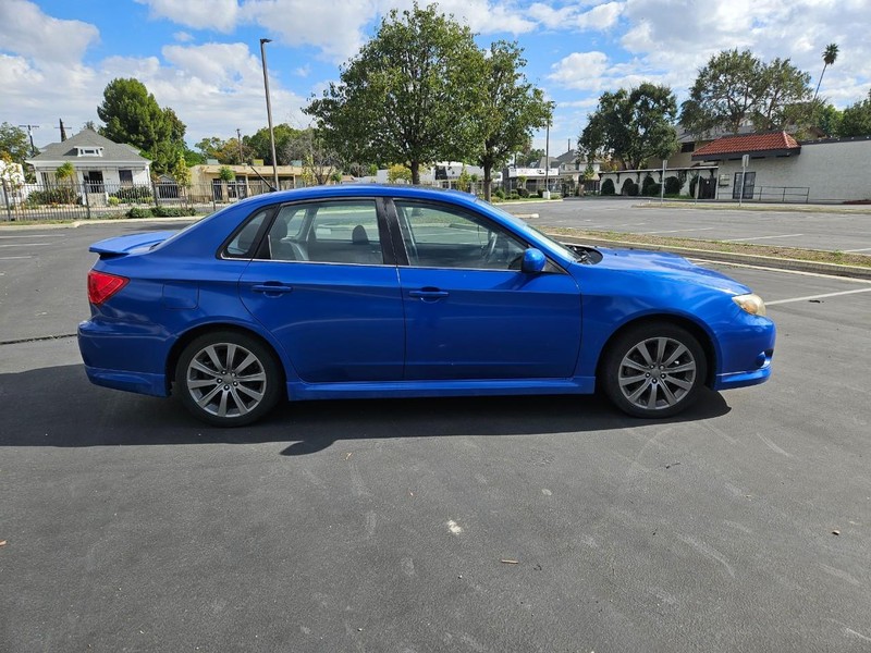 Subaru Impreza Sedan WRX Vehicle Full-screen Gallery Image 07