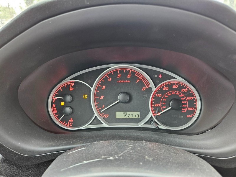 Subaru Impreza Sedan WRX Vehicle Full-screen Gallery Image 11