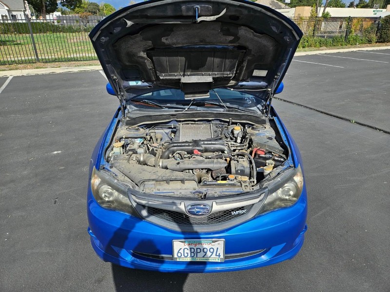 Subaru Impreza Sedan WRX Vehicle Full-screen Gallery Image 16