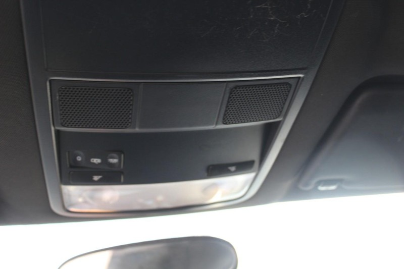 Volkswagen Beetle Vehicle Full-screen Gallery Image 22