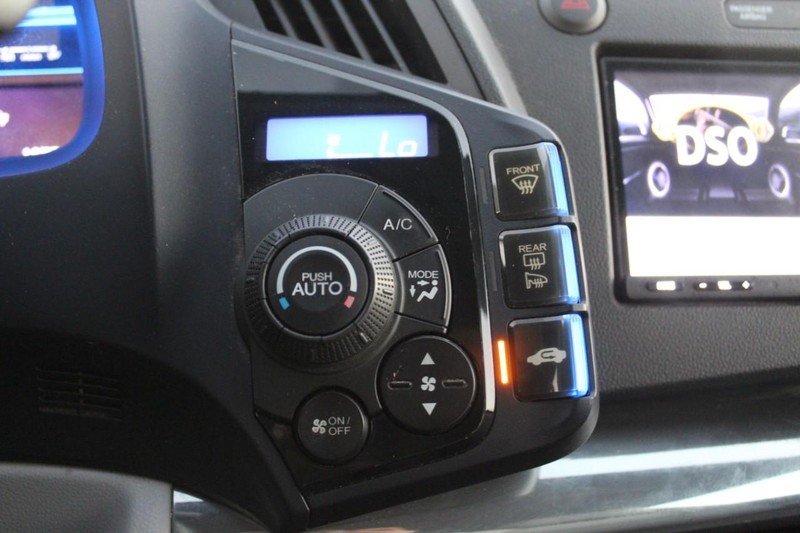 Honda CR-Z Vehicle Full-screen Gallery Image 20