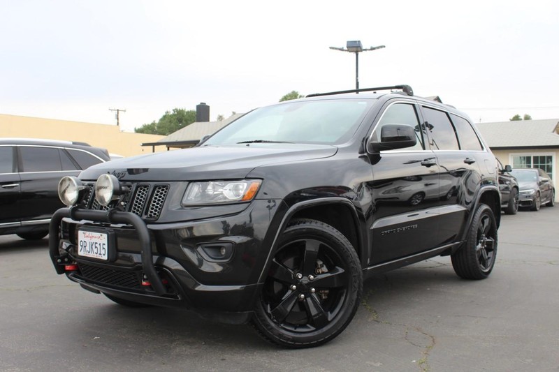 Jeep Grand Cherokee Vehicle Full-screen Gallery Image 01