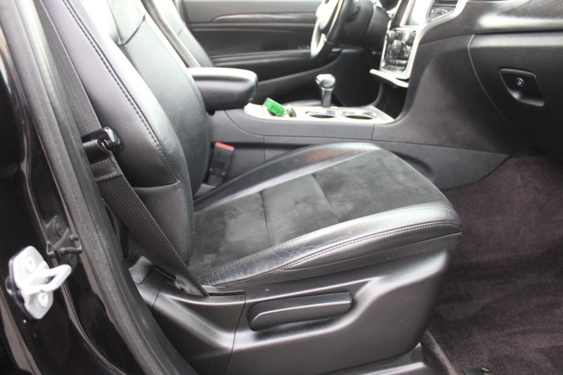 Jeep Grand Cherokee Vehicle Full-screen Gallery Image 18