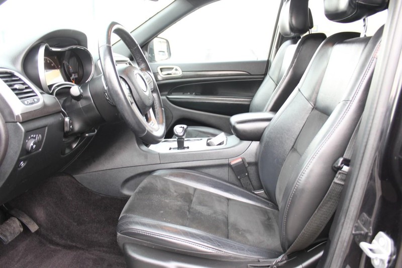 Jeep Grand Cherokee Vehicle Full-screen Gallery Image 20