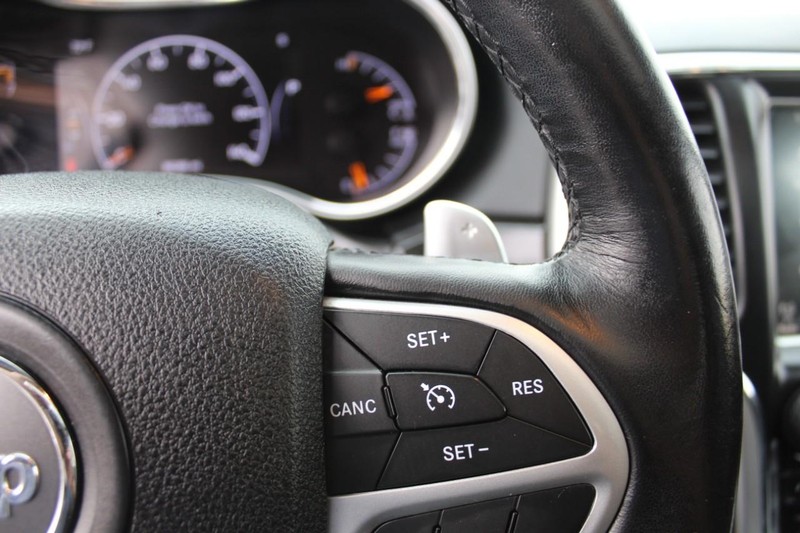 Jeep Grand Cherokee Vehicle Full-screen Gallery Image 31