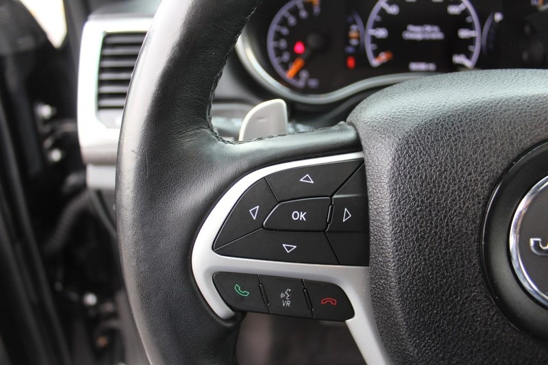 Jeep Grand Cherokee Vehicle Full-screen Gallery Image 32