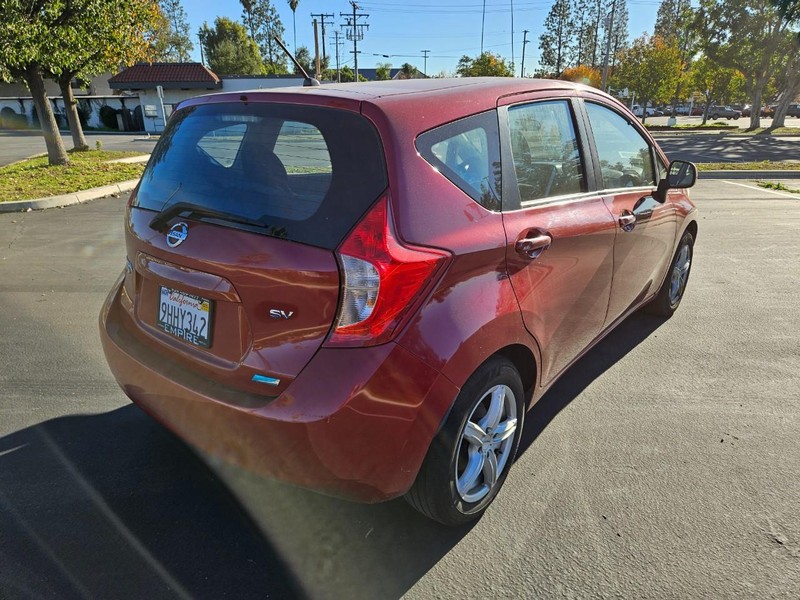 Nissan Versa Note Vehicle Full-screen Gallery Image 06