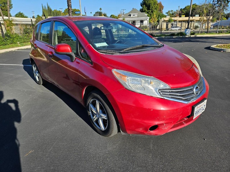 Nissan Versa Note Vehicle Full-screen Gallery Image 08