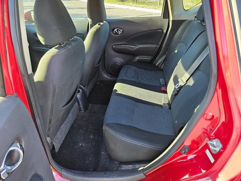 Nissan Versa Note Vehicle Full-screen Gallery Image 13