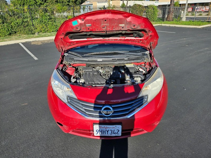 Nissan Versa Note Vehicle Full-screen Gallery Image 17