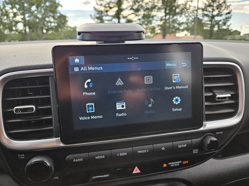 Hyundai Venue Vehicle Full-screen Gallery Image 10