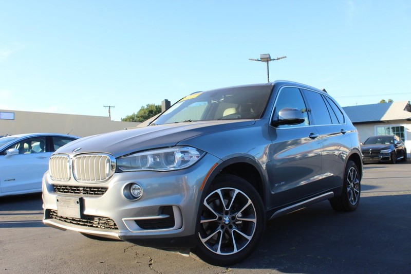 BMW X5 Vehicle Full-screen Gallery Image 01