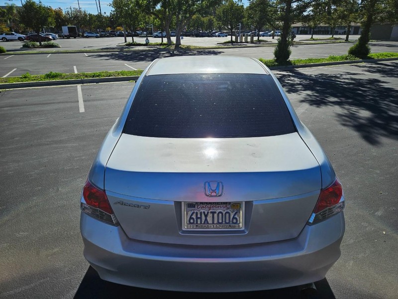 Honda Accord Sedan Vehicle Full-screen Gallery Image 04