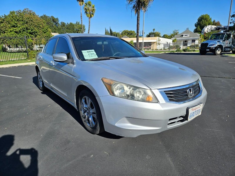 Honda Accord Sedan Vehicle Full-screen Gallery Image 07