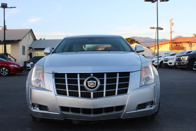 Cadillac CTS Sedan Vehicle Full-screen Gallery Image 05