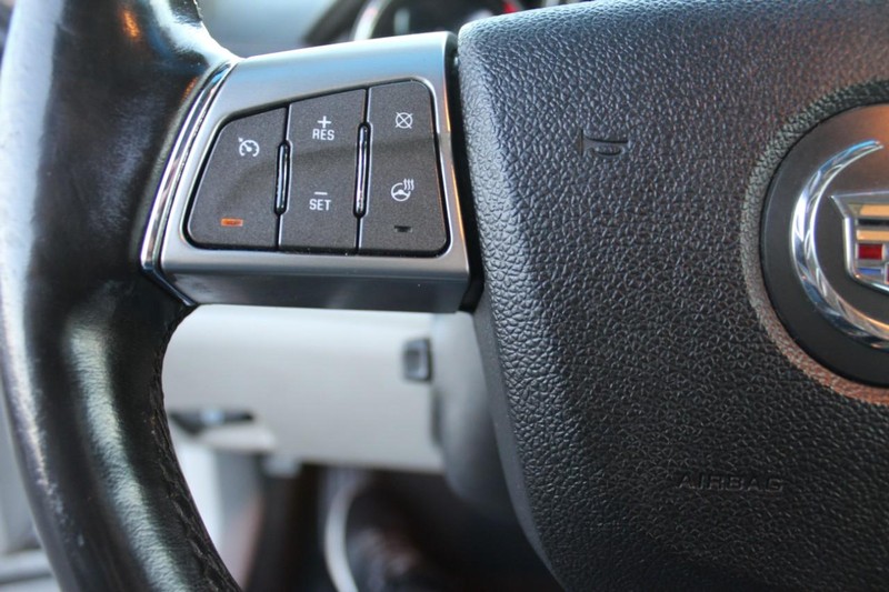 Cadillac CTS Sedan Vehicle Full-screen Gallery Image 17