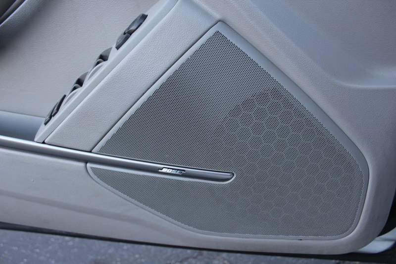 Cadillac CTS Sedan Vehicle Full-screen Gallery Image 19