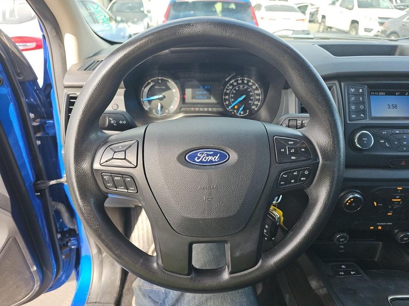 Ford Ranger Vehicle Full-screen Gallery Image 10