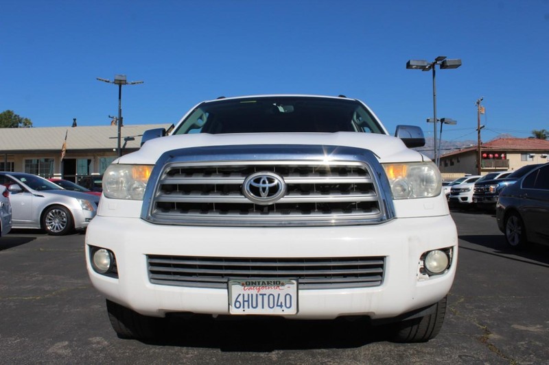 Toyota Sequoia Vehicle Full-screen Gallery Image 05