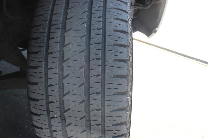 Toyota Sequoia Vehicle Full-screen Gallery Image 10