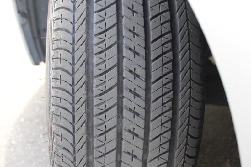 Lexus ES 350 Vehicle Full-screen Gallery Image 27