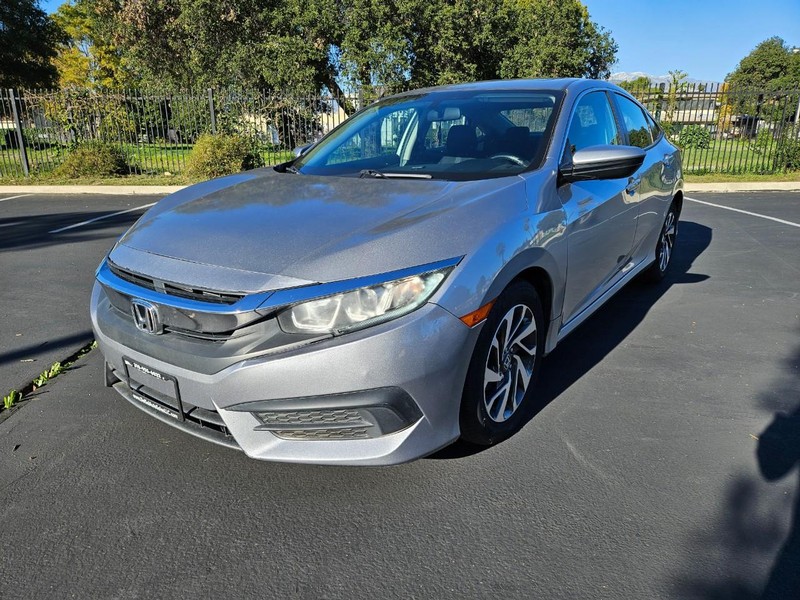 Honda Civic Sedan Vehicle Full-screen Gallery Image 01