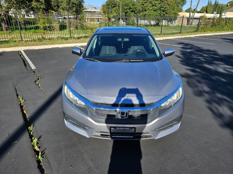 Honda Civic Sedan Vehicle Full-screen Gallery Image 09