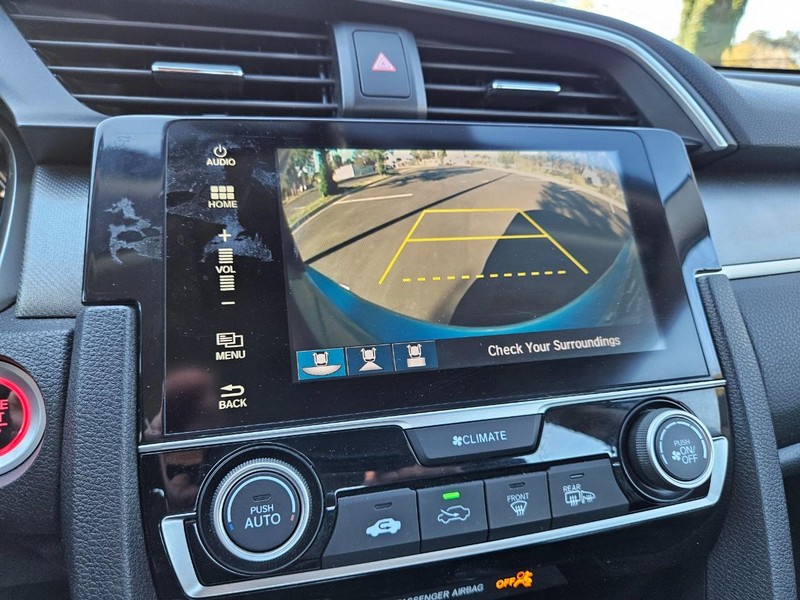 Honda Civic Sedan Vehicle Full-screen Gallery Image 12