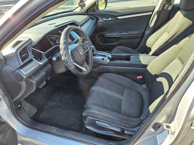 Honda Civic Sedan Vehicle Full-screen Gallery Image 14