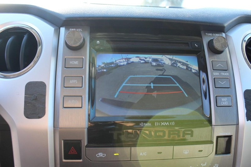 Toyota Tundra 4WD Vehicle Full-screen Gallery Image 33