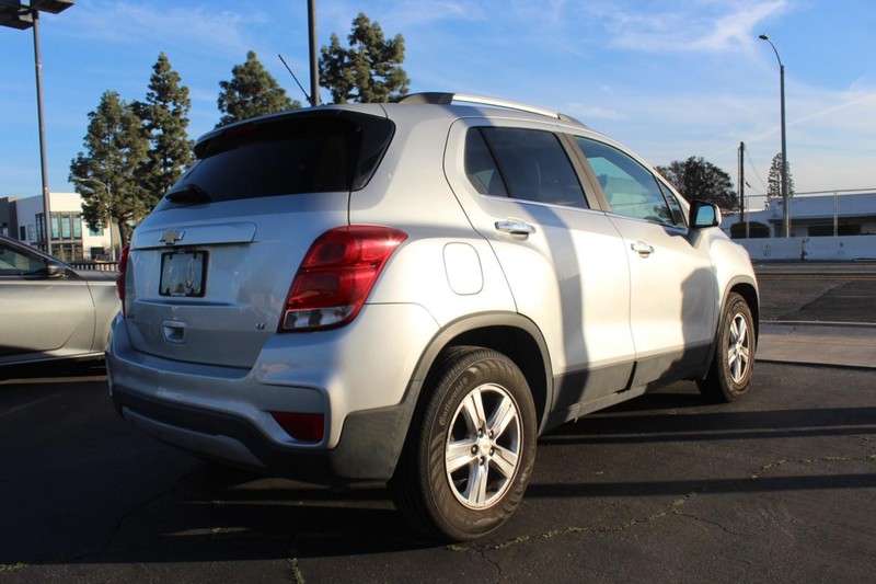 Chevrolet Trax Vehicle Full-screen Gallery Image 03