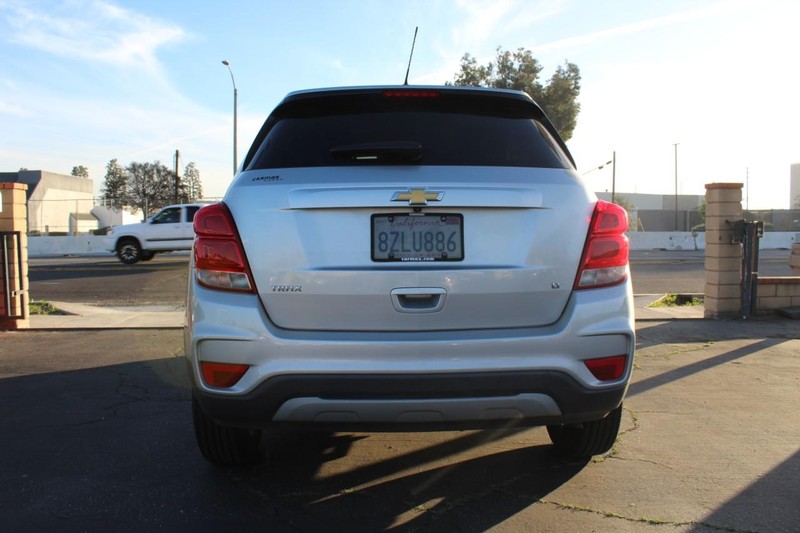 Chevrolet Trax Vehicle Full-screen Gallery Image 06