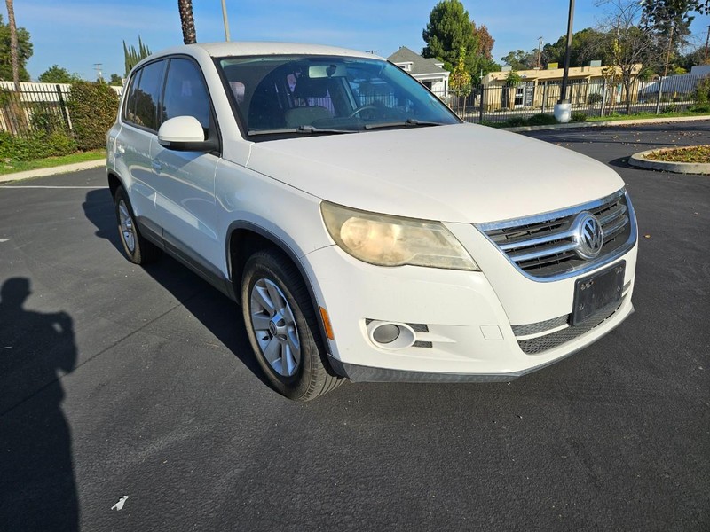 Volkswagen Tiguan Vehicle Full-screen Gallery Image 07