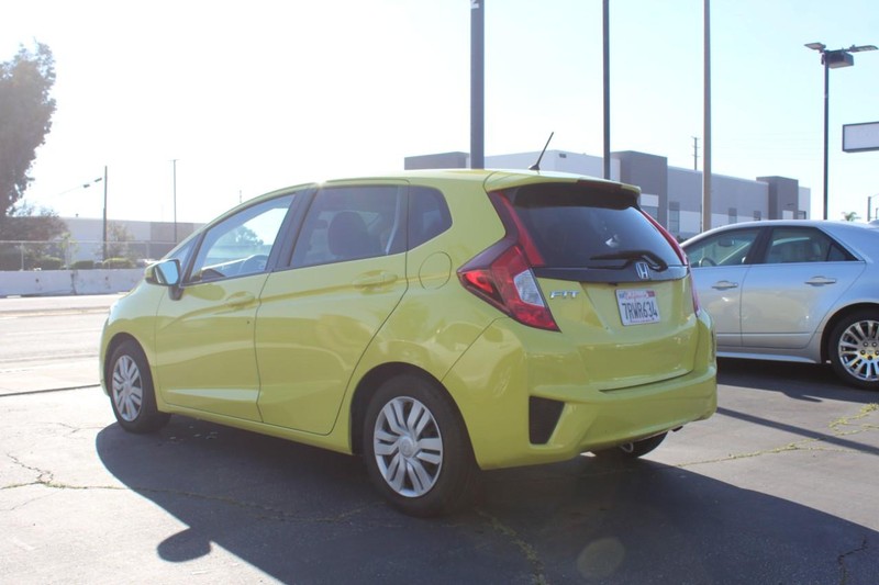 Honda Fit Vehicle Full-screen Gallery Image 04