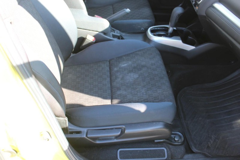 Honda Fit Vehicle Full-screen Gallery Image 09