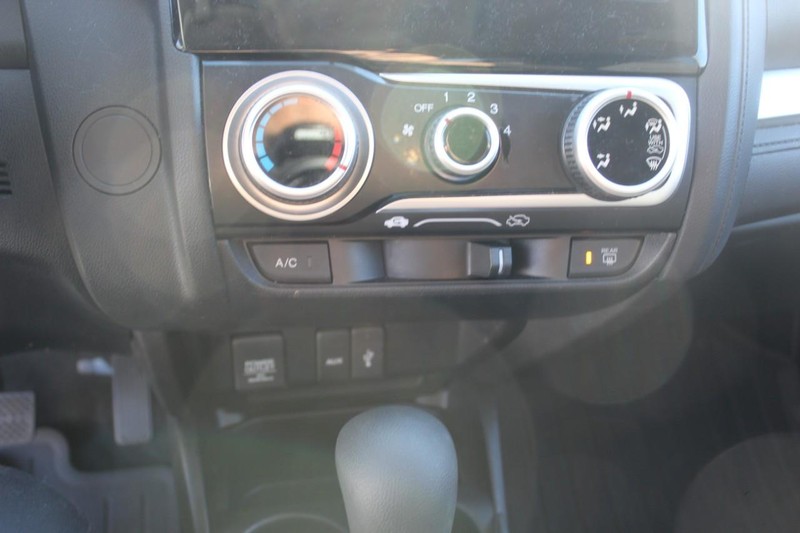 Honda Fit Vehicle Full-screen Gallery Image 14