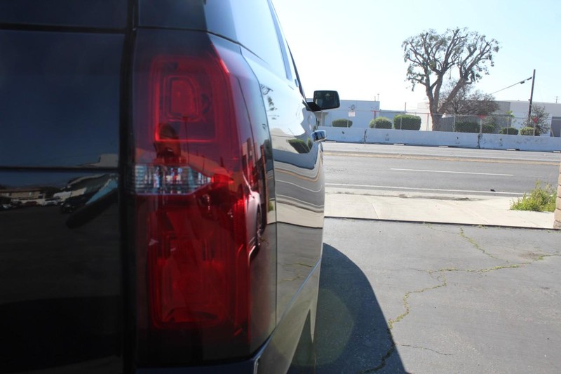 Chevrolet Tahoe Vehicle Full-screen Gallery Image 09