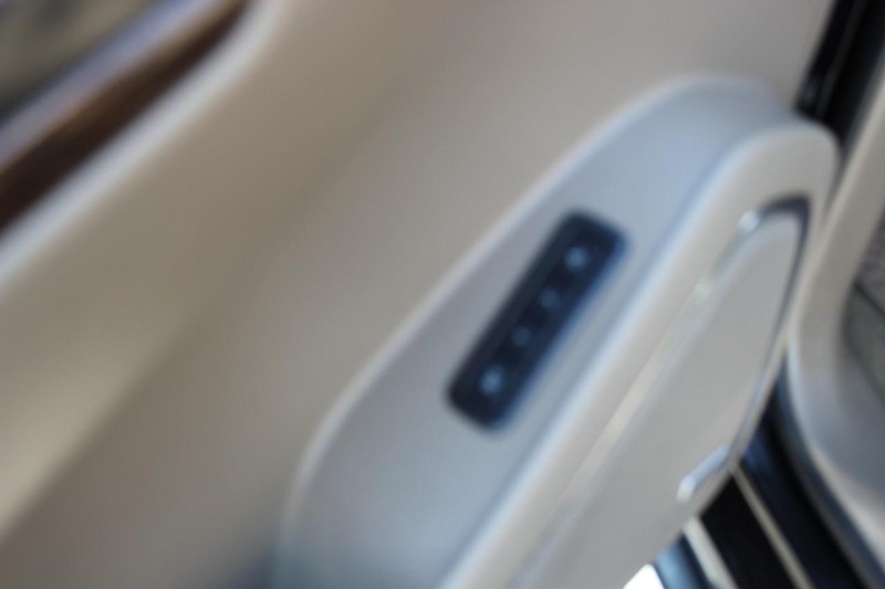 Chevrolet Tahoe Vehicle Full-screen Gallery Image 19