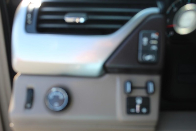 Chevrolet Tahoe Vehicle Full-screen Gallery Image 22