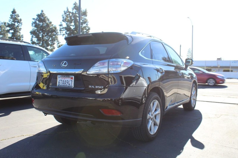 Lexus RX 350 Vehicle Full-screen Gallery Image 03