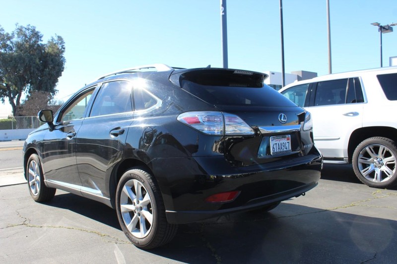 Lexus RX 350 Vehicle Full-screen Gallery Image 04
