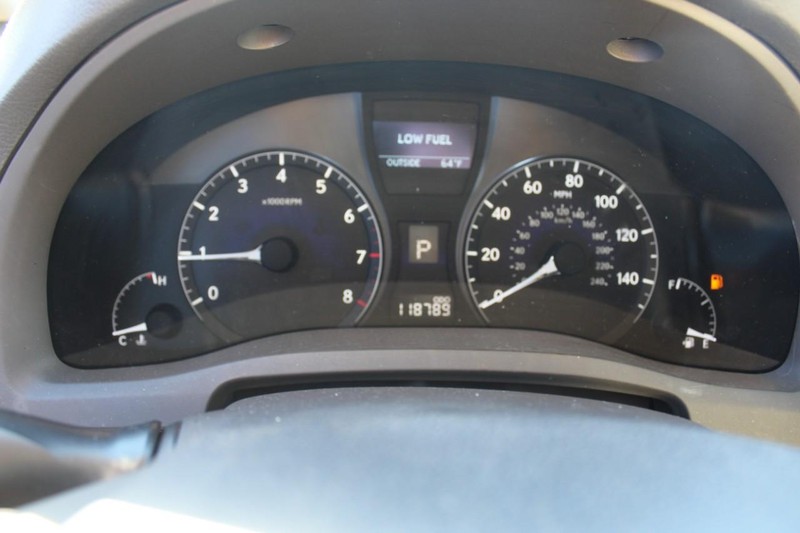 Lexus RX 350 Vehicle Full-screen Gallery Image 18