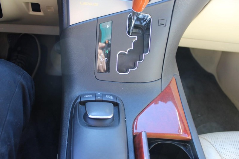 Lexus RX 350 Vehicle Full-screen Gallery Image 20