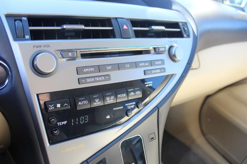 Lexus RX 350 Vehicle Full-screen Gallery Image 23