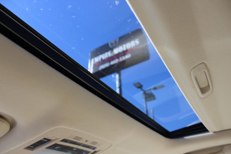 Lexus RX 350 Vehicle Full-screen Gallery Image 26