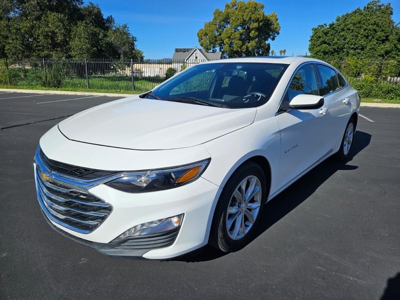 Chevrolet Malibu Vehicle Full-screen Gallery Image 02