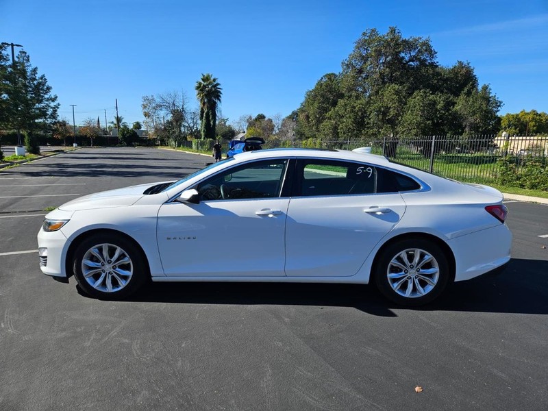 Chevrolet Malibu Vehicle Full-screen Gallery Image 03