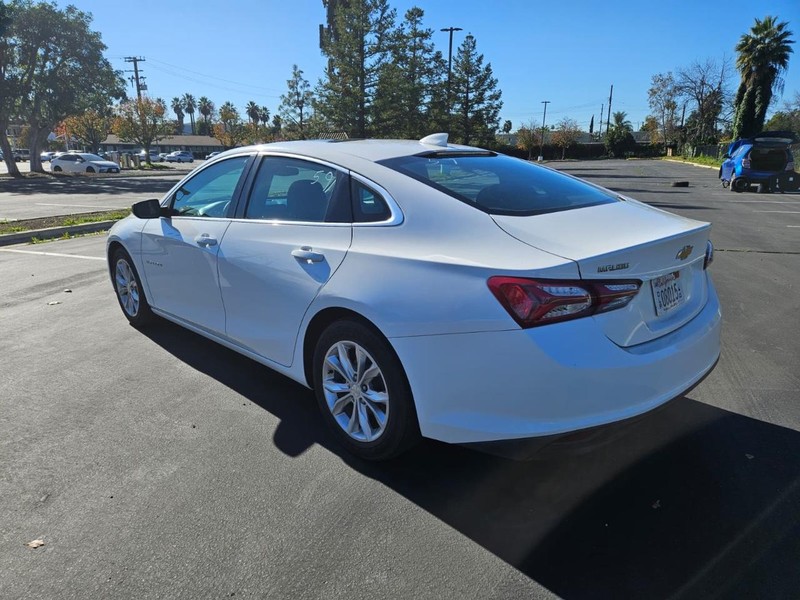 Chevrolet Malibu Vehicle Full-screen Gallery Image 04