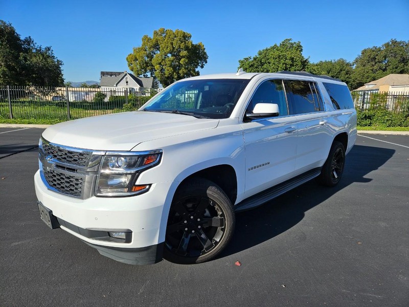 Chevrolet Suburban Vehicle Full-screen Gallery Image 01