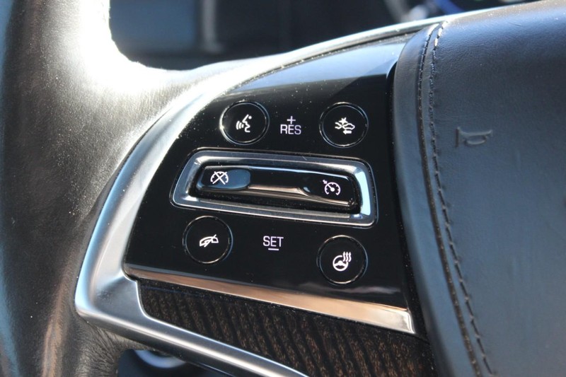 Cadillac Escalade Vehicle Full-screen Gallery Image 20